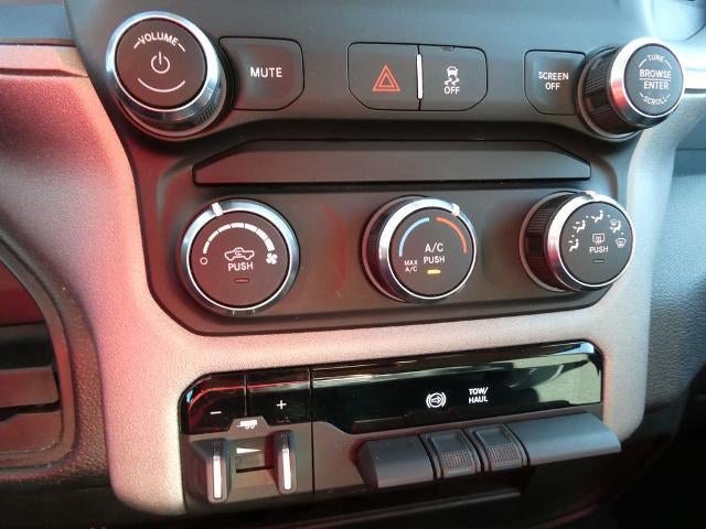 2020 RAM 3500 Tradesman Crew Cab 4x4 6'4' Box