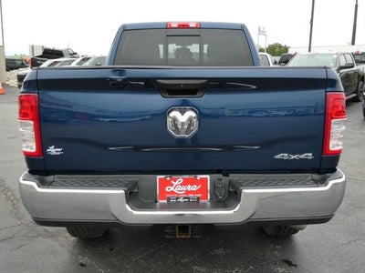 2022 RAM 2500 Tradesman Crew Cab 4x4 6'4' Box
