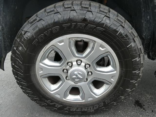 2014 RAM 2500 4WD Crew Cab 6.4 Ft Box Big Horn