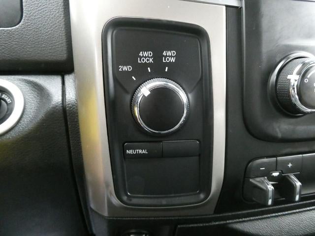 2014 RAM 2500 4WD Crew Cab 6.4 Ft Box Big Horn