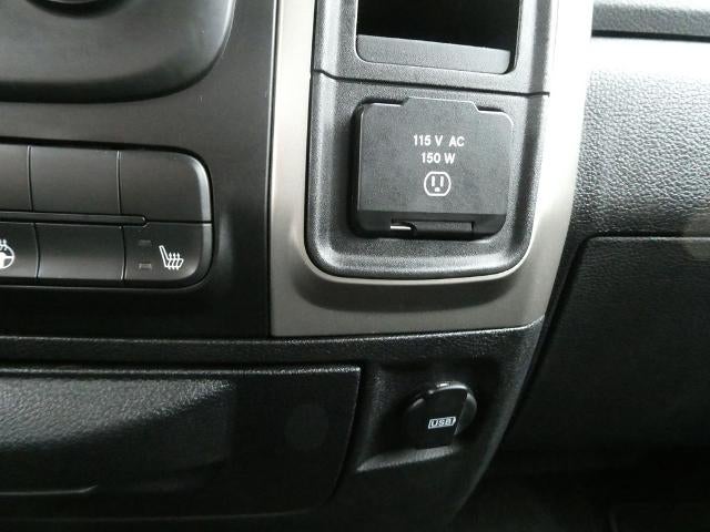 2014 RAM 2500 4WD Crew Cab 6.4 Ft Box Big Horn