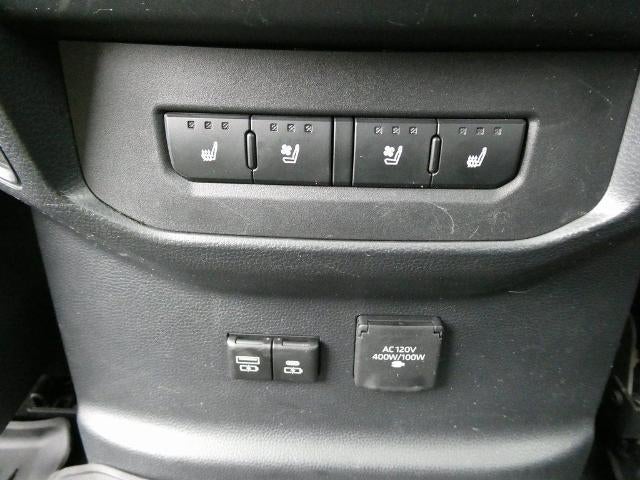 2022 Toyota Tundra Hybrid Platinum