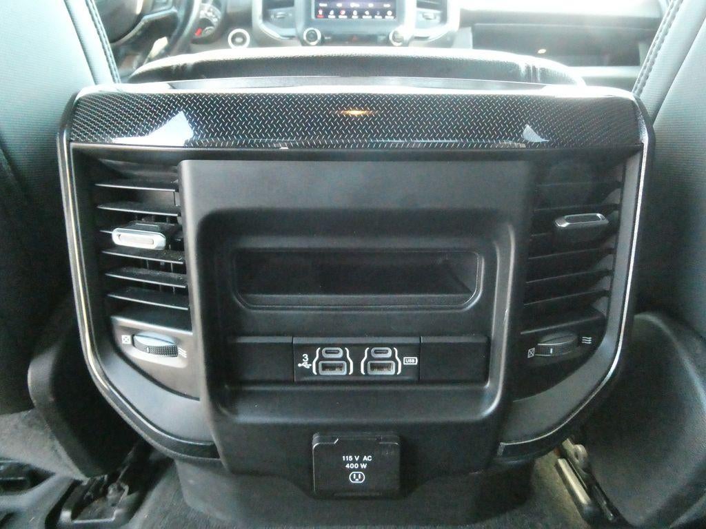 2020 RAM 1500 Big Horn Crew Cab 4x4 5'7" Box