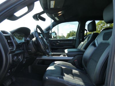 2020 RAM 1500 Big Horn Crew Cab 4x4 5'7" Box