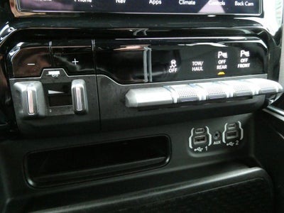 2021 RAM 1500 Big Horn Crew Cab 4x4 5'7" Box