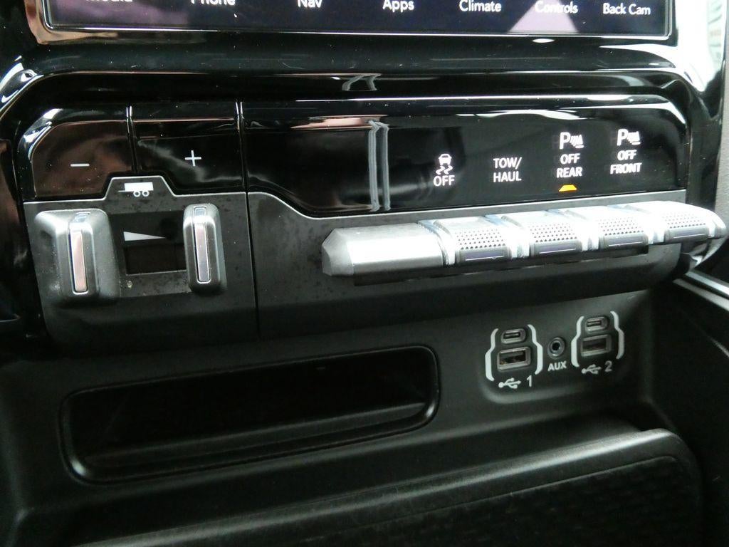 2021 RAM 1500 Big Horn Crew Cab 4x4 5'7" Box