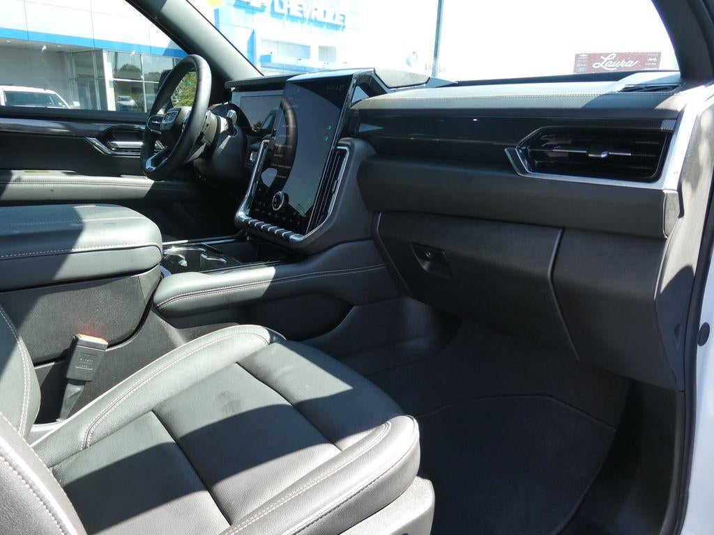 2025 GMC Yukon Elevation