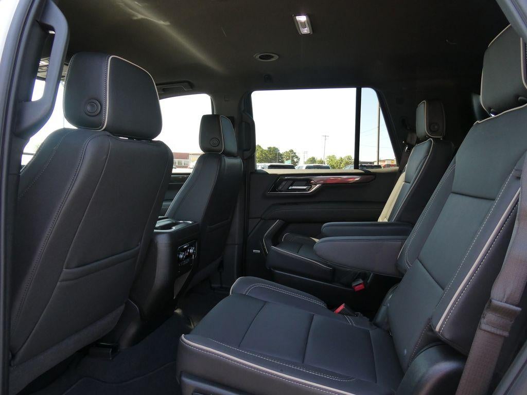 2025 GMC Yukon Elevation