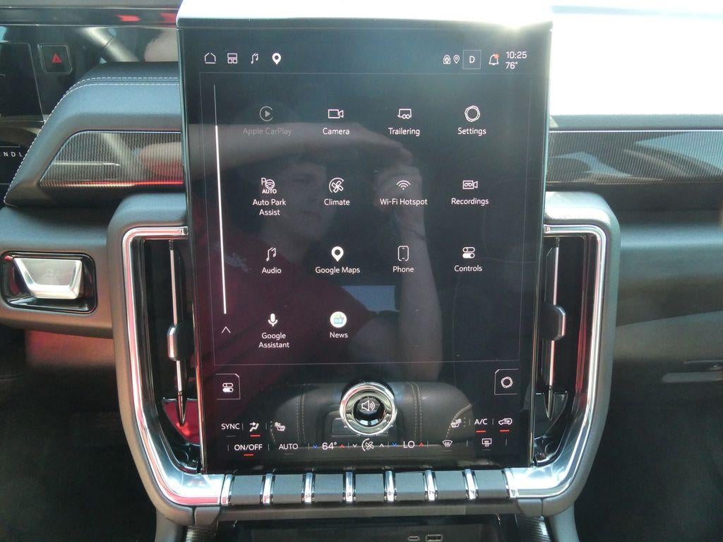 2025 GMC Yukon Elevation