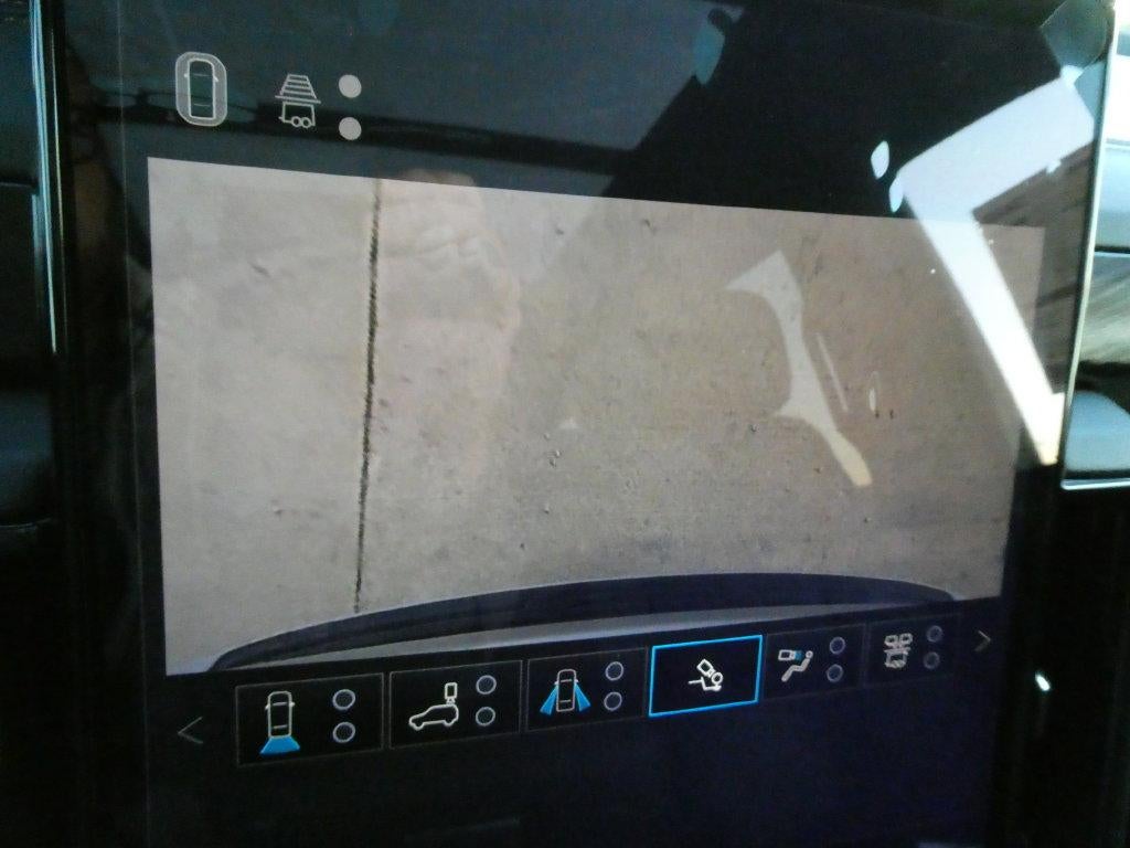 2027 GMC Yukon AT4 - Photo 32