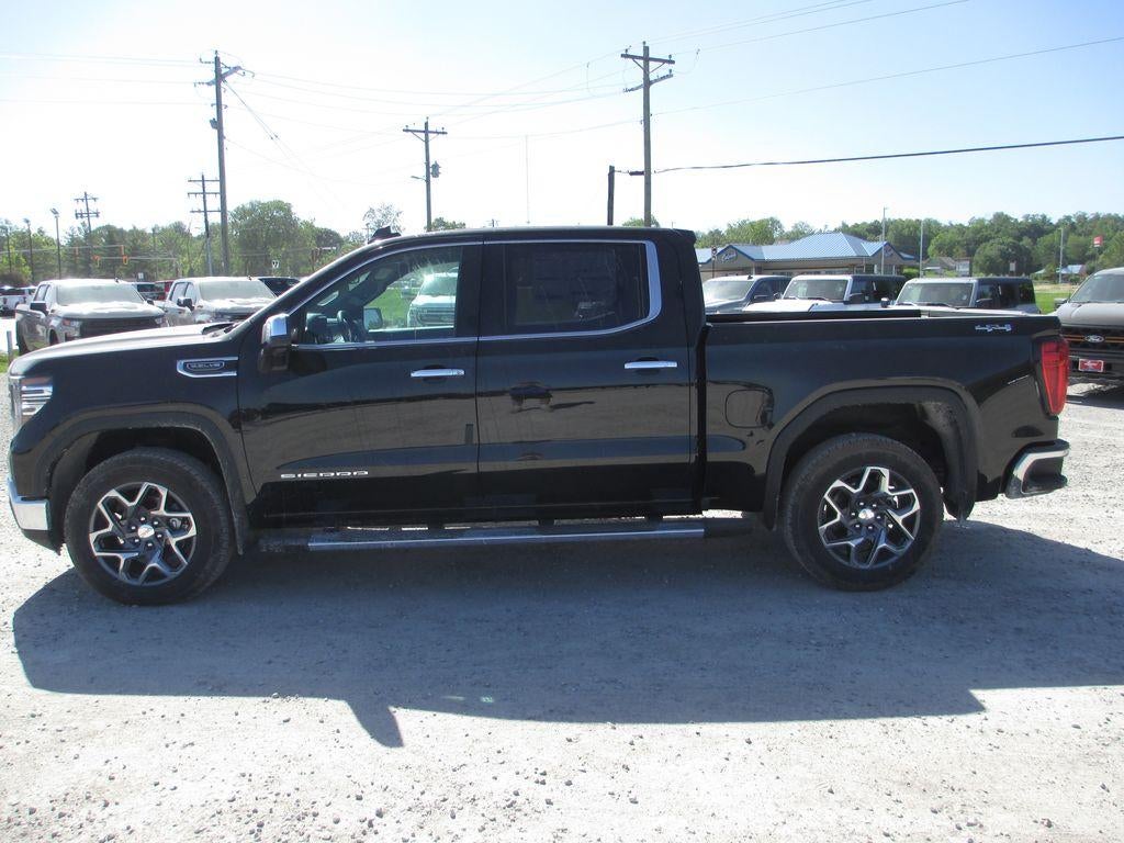 2026 GMC Sierra 1500 SLT - Photo 9
