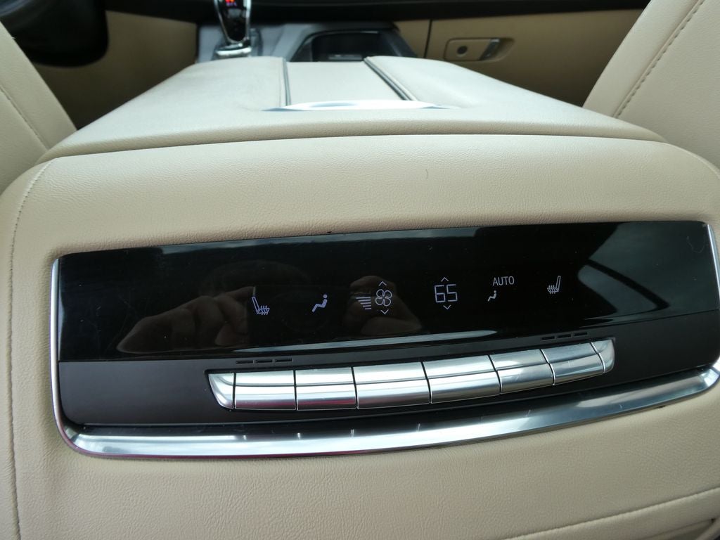 2022 Cadillac Escalade ESV Premium Luxury