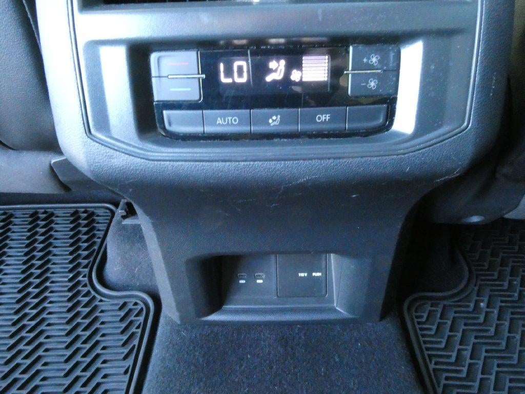 2021 Volkswagen Atlas 3.6L V6 SE w/Technology R-Line