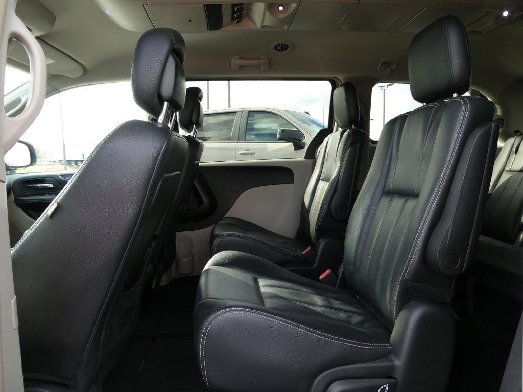 2014 Chrysler Town & Country Touring