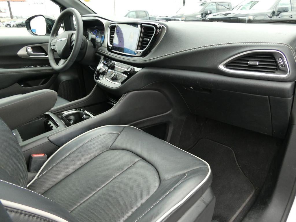 2024 Chrysler Pacifica Hybrid Premium S Appearance Pkg