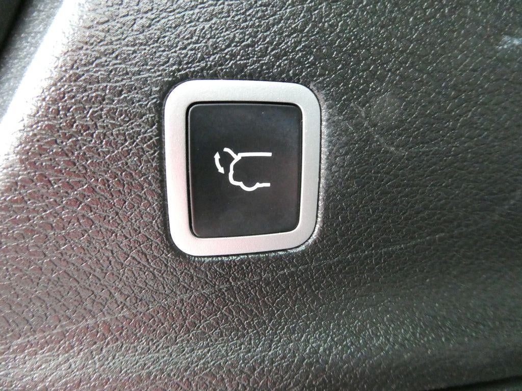 2024 Chrysler Pacifica Hybrid Premium S Appearance Pkg