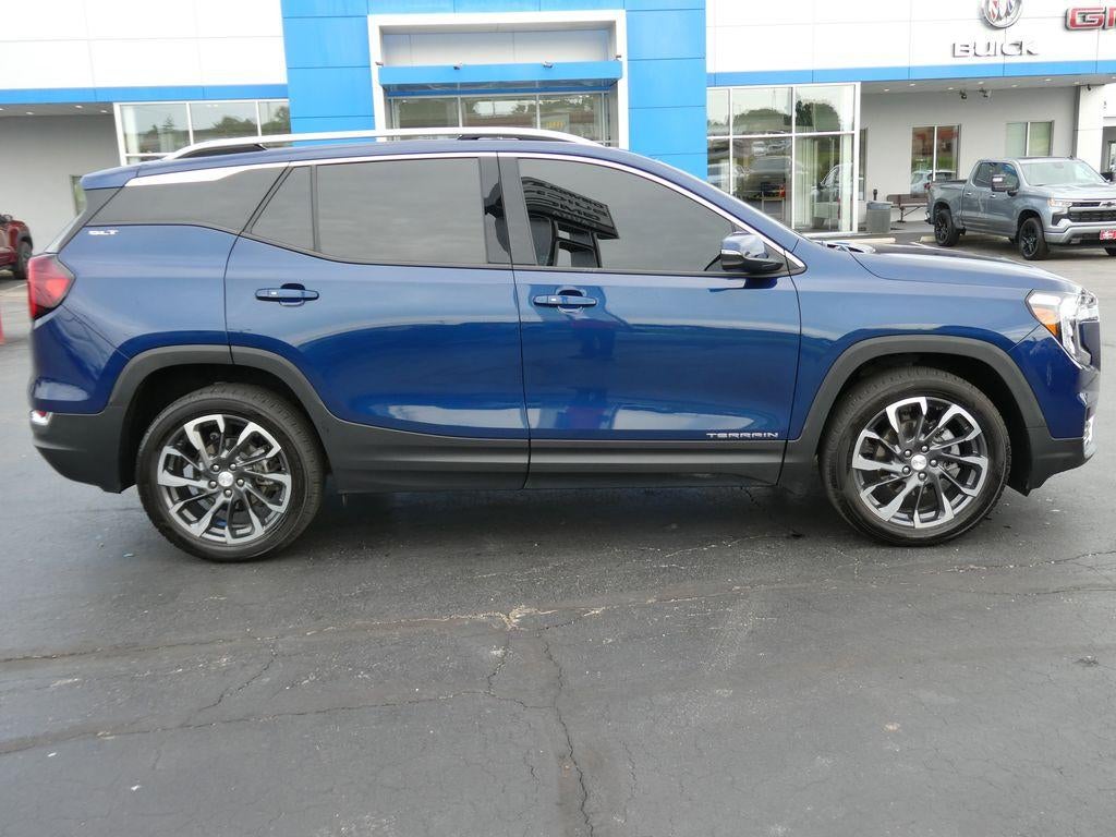 2022 GMC Terrain SLT