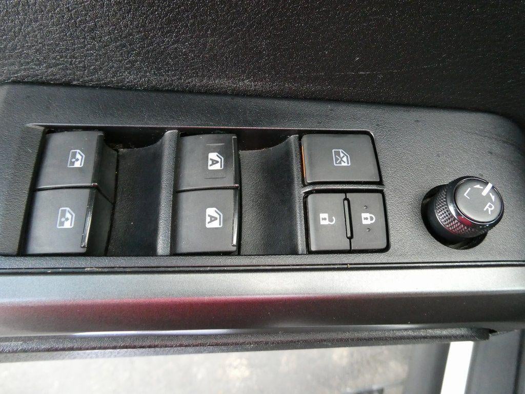 2022 Toyota Tacoma 4WD SR