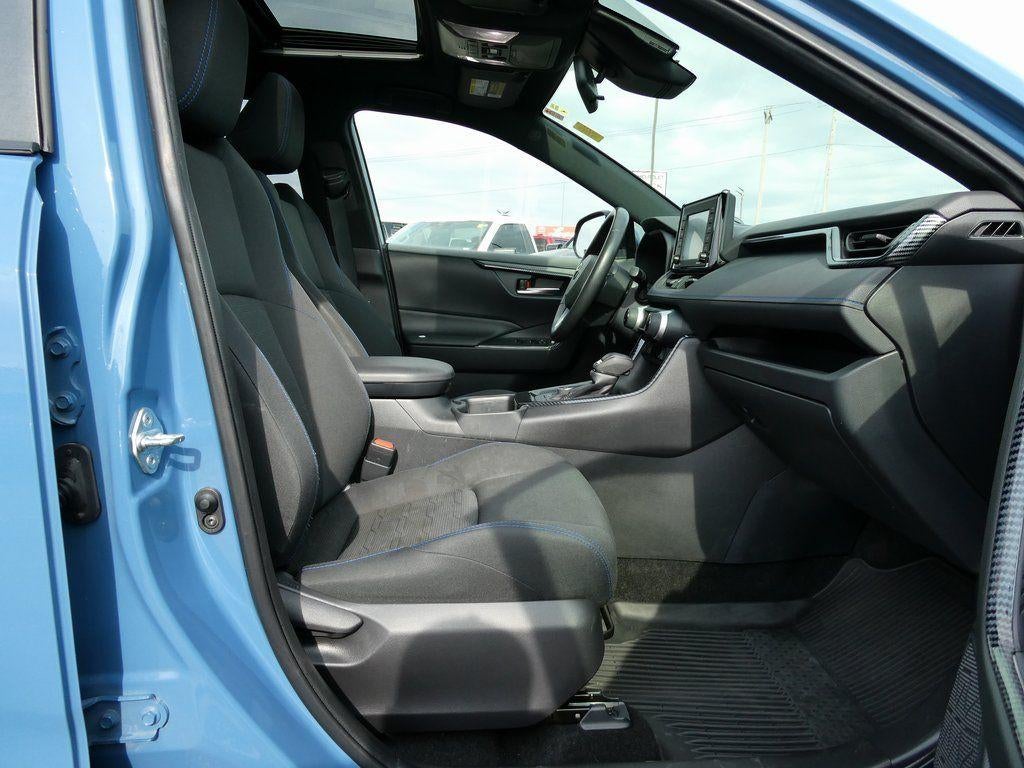 2022 Toyota RAV4 Hybrid SE