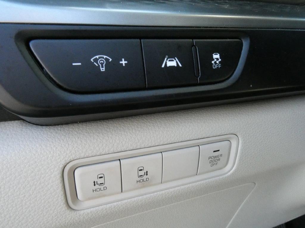 2023 Kia Carnival MPV LX Seat Package