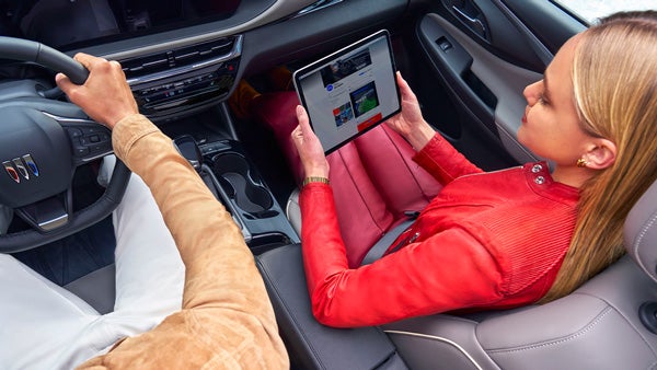 Laura Buick GMC Sullivan in Sullivan MO